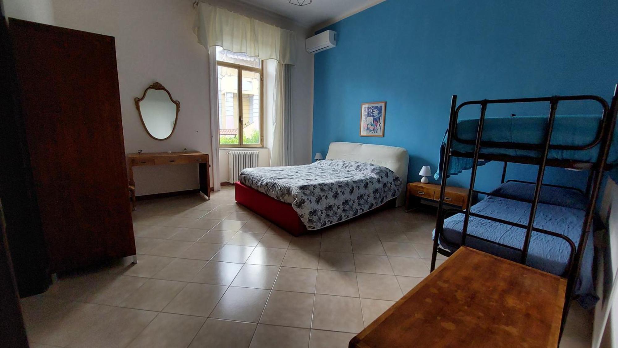 Ventottesima Vacanza + *